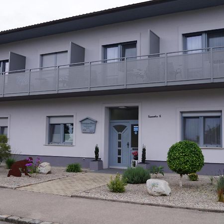 Gaestehaus Gisch Sandra Podersdorf am See Exterior photo